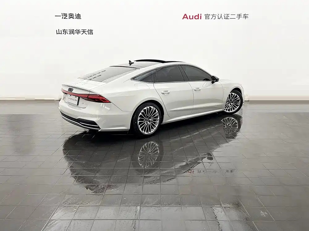 AUDI A7 2022