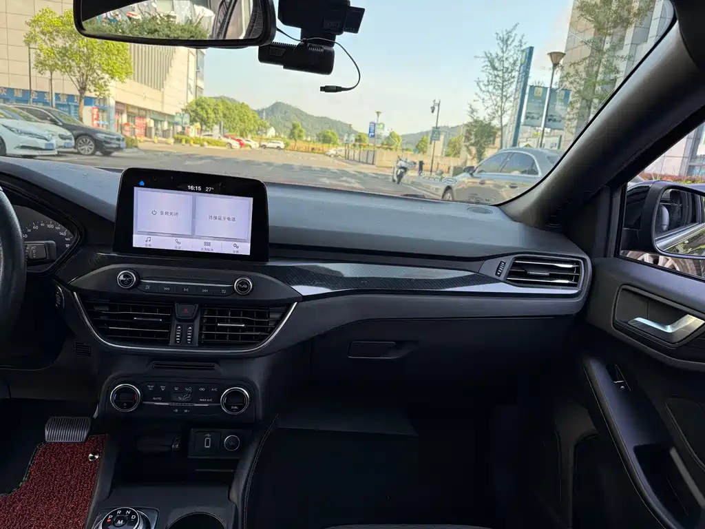 FORD FOCUS 2020