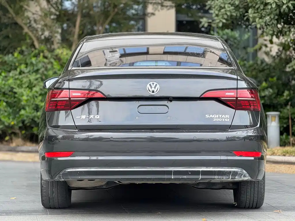 VOLKSWAGEN SAGITAR 2020