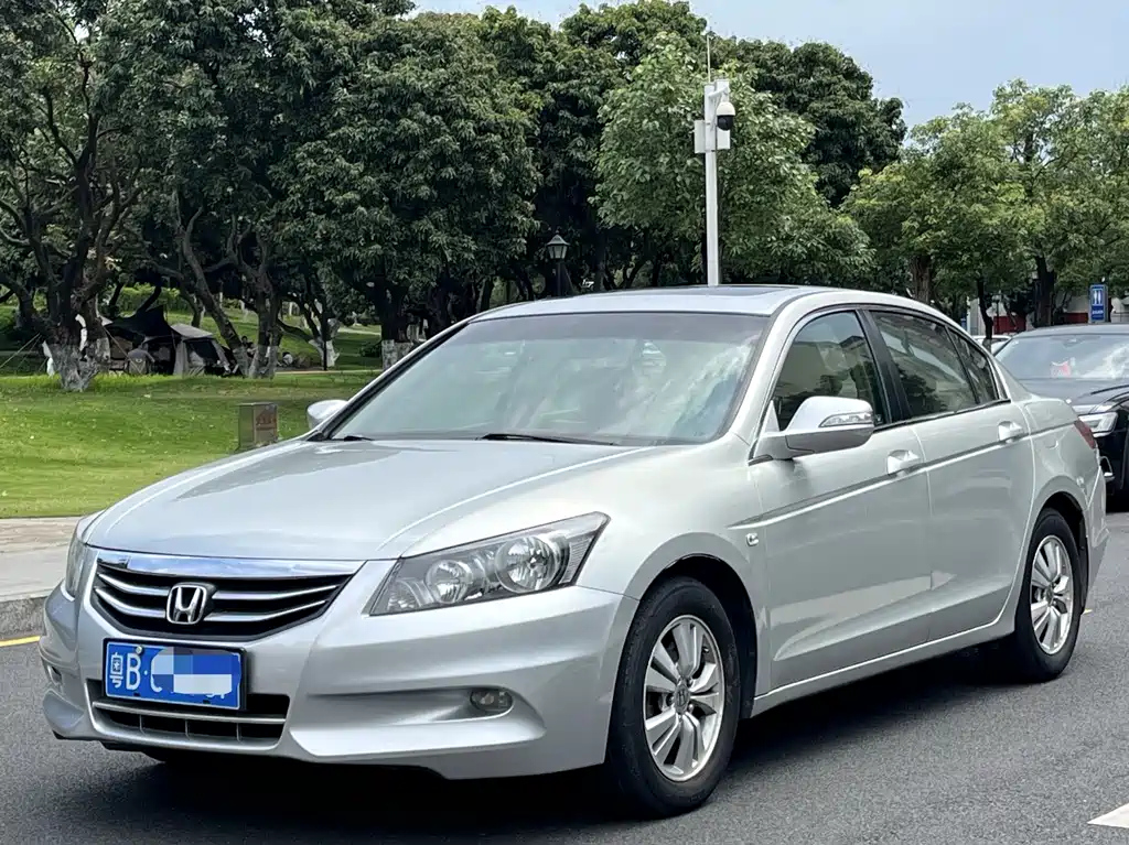 HONDA ACCORD 2011