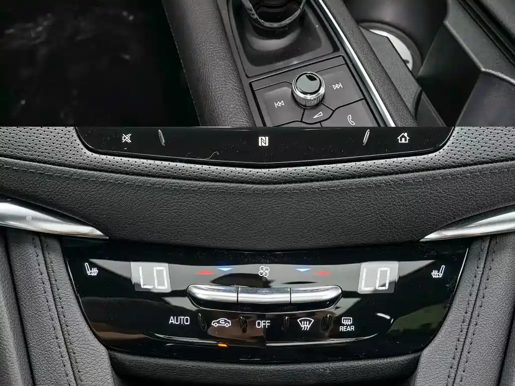 CADILLAC XT5 2021