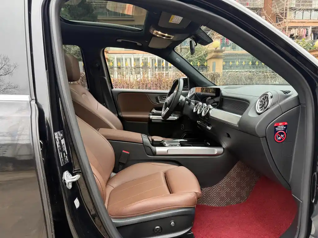 MERCEDES BENZ GLB 2021