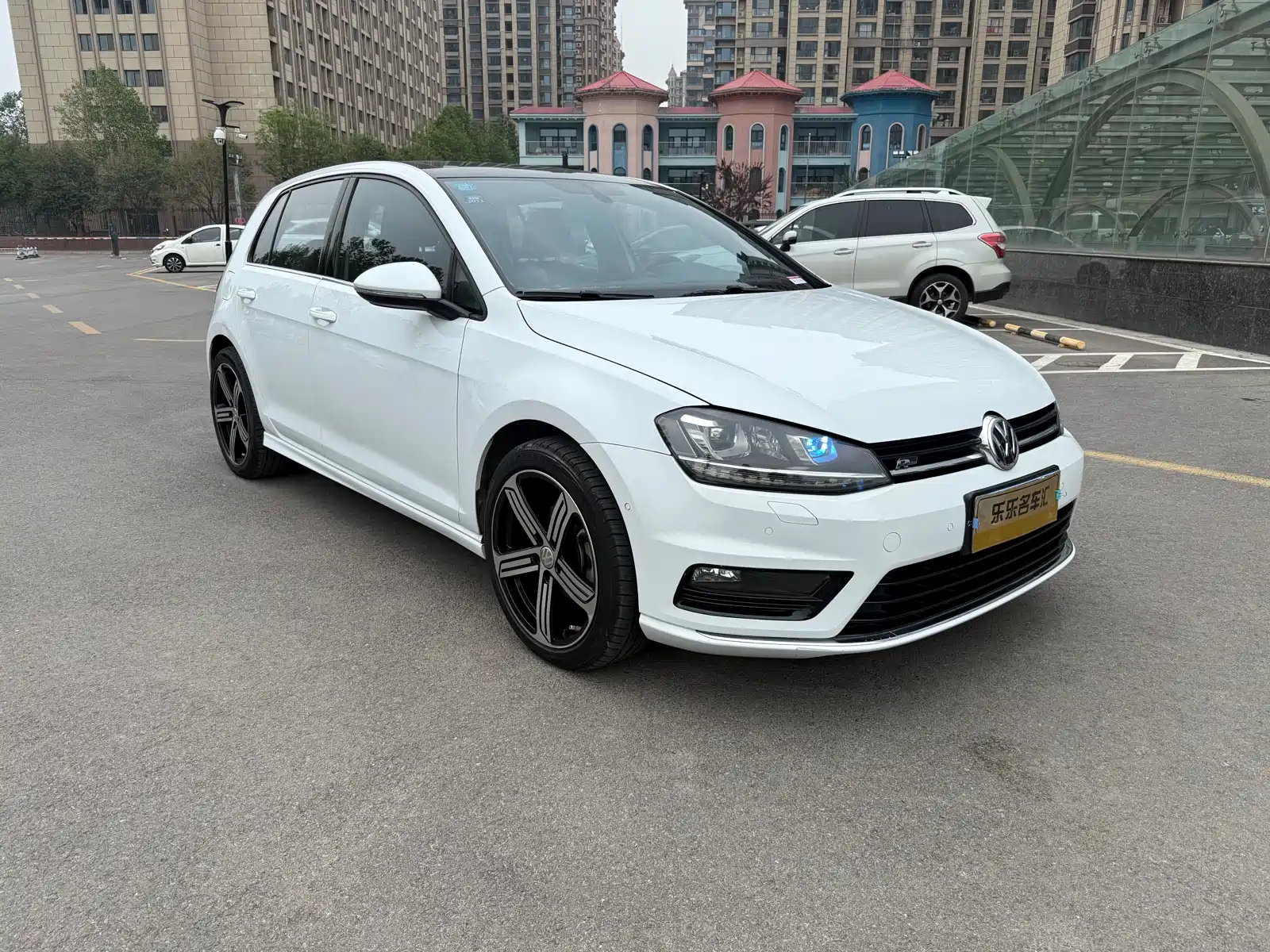 VOLKSWAGEN GOLF 2016