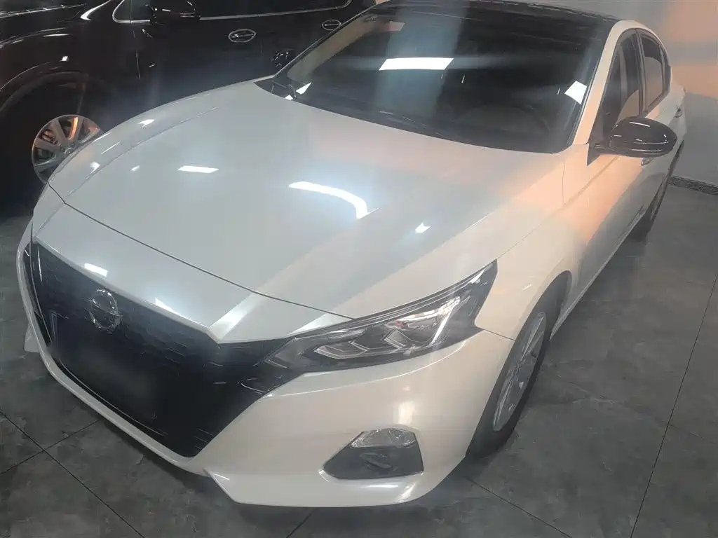 NISSAN TEANA 2019