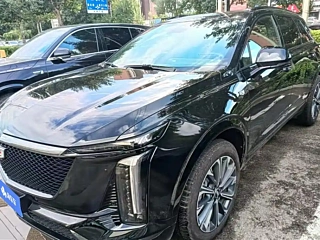 Заказать CADILLAC XT5