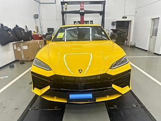 Заказать LAMBORGHINI URUS SE