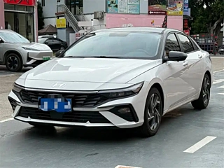Заказать HYUNDAI ELANTRA