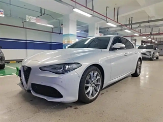 Заказать ALFAROMEO GIULIA