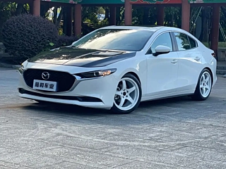 Заказать MAZDA 3 AXELA