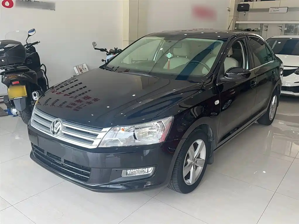 VOLKSWAGEN SANTANA