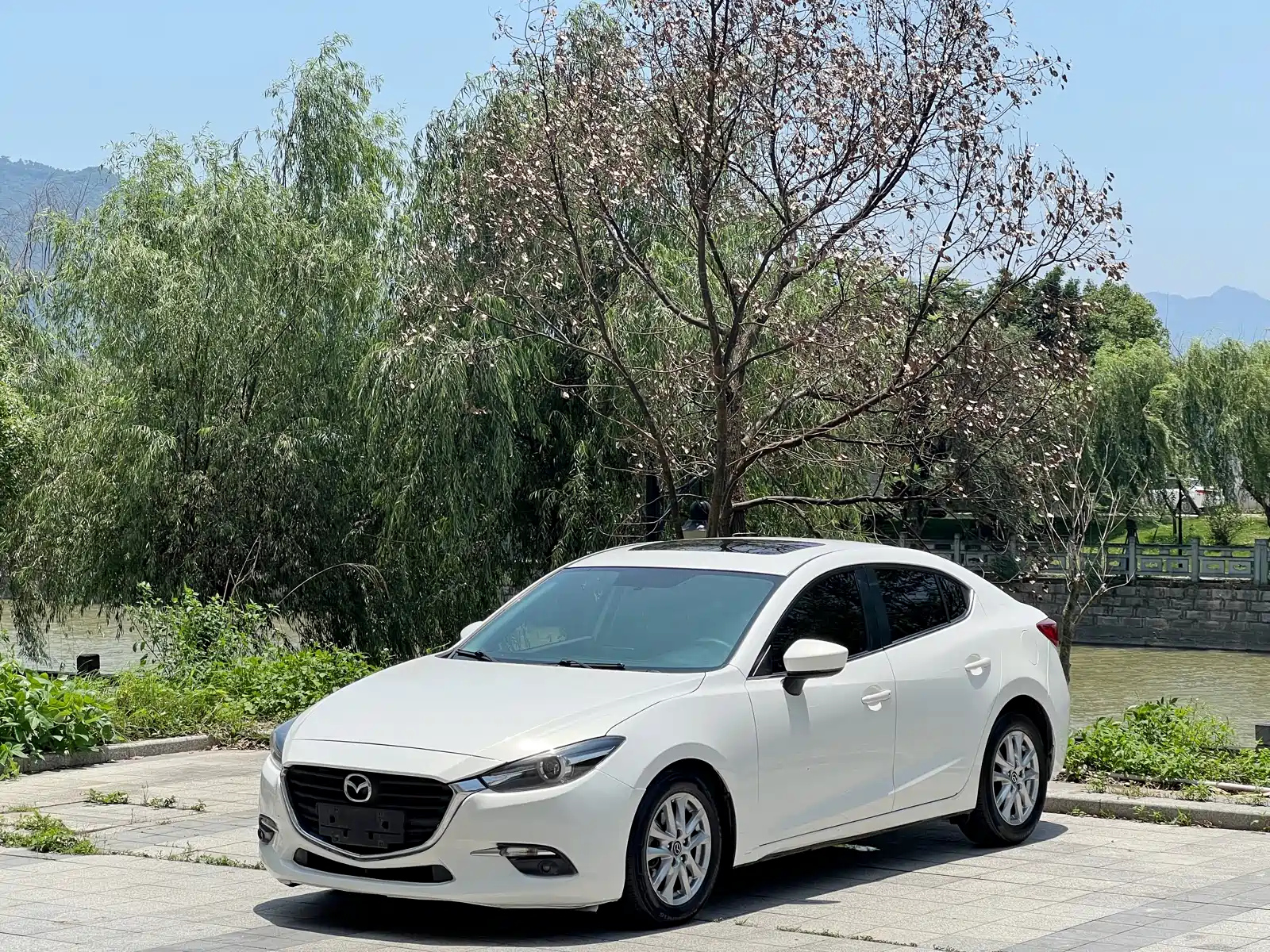 MAZDA 3 AXELA