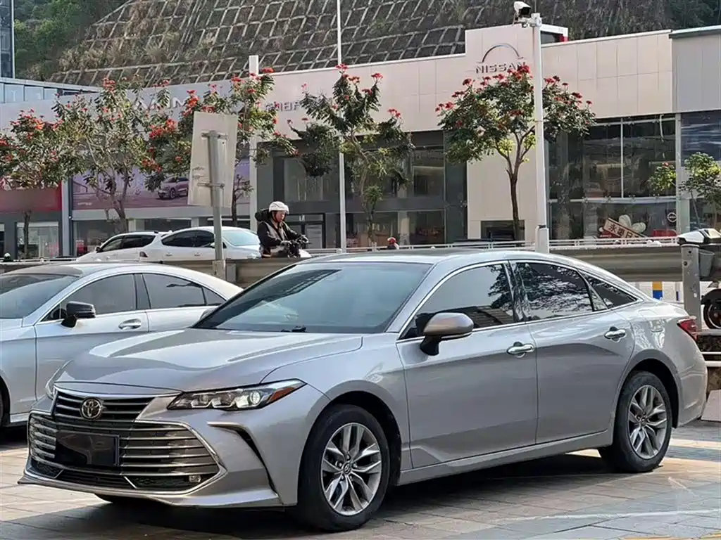 TOYOTA AVALON