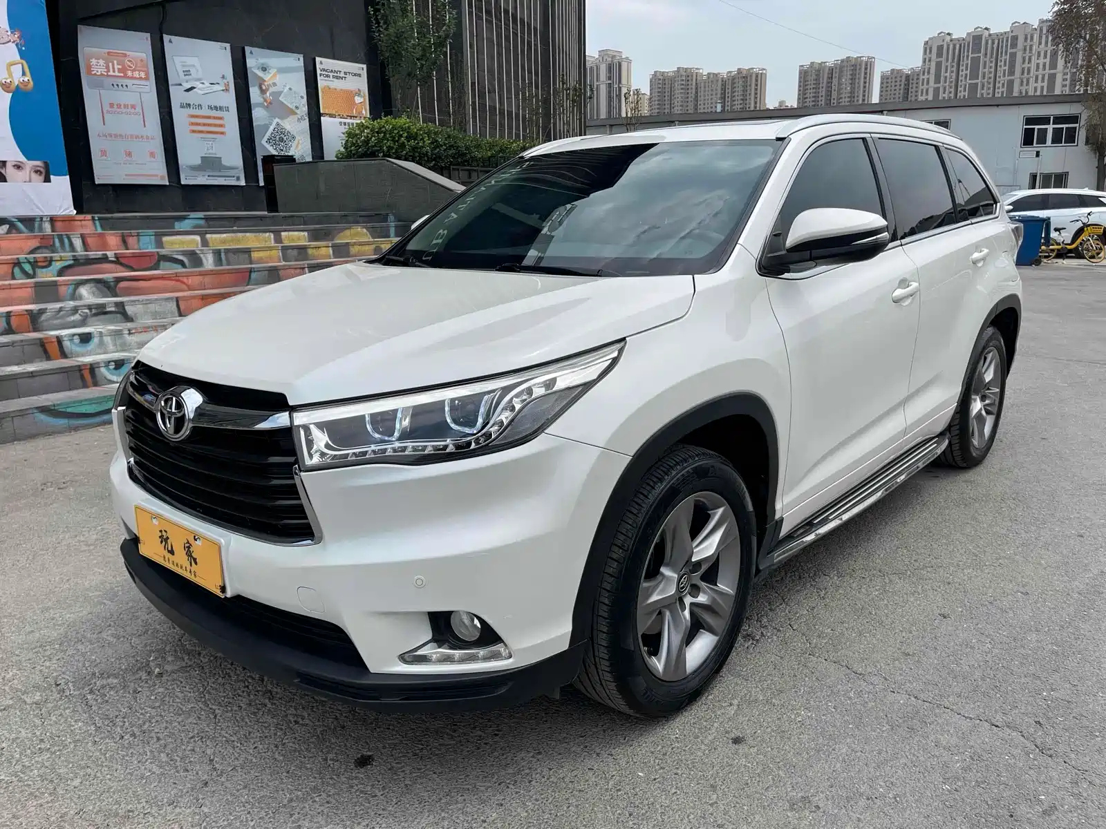 TOYOTA HIGHLANDER