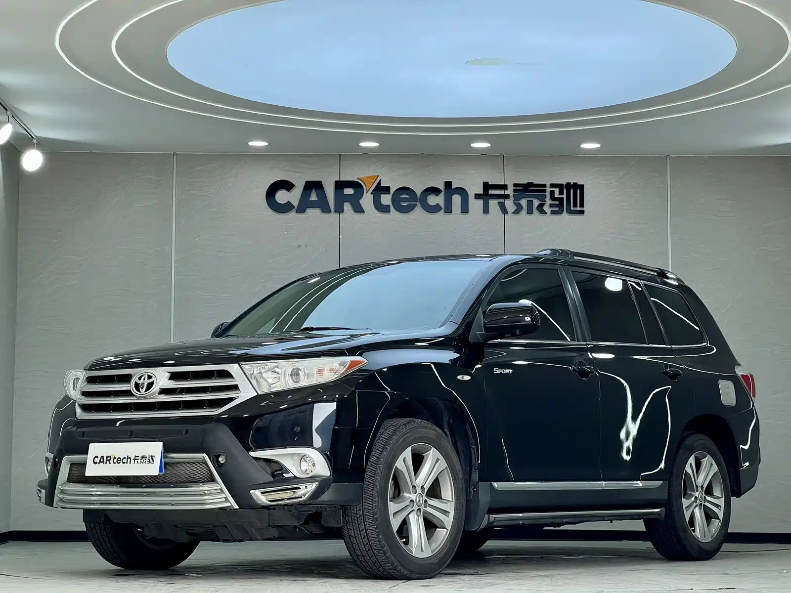 TOYOTA HIGHLANDER