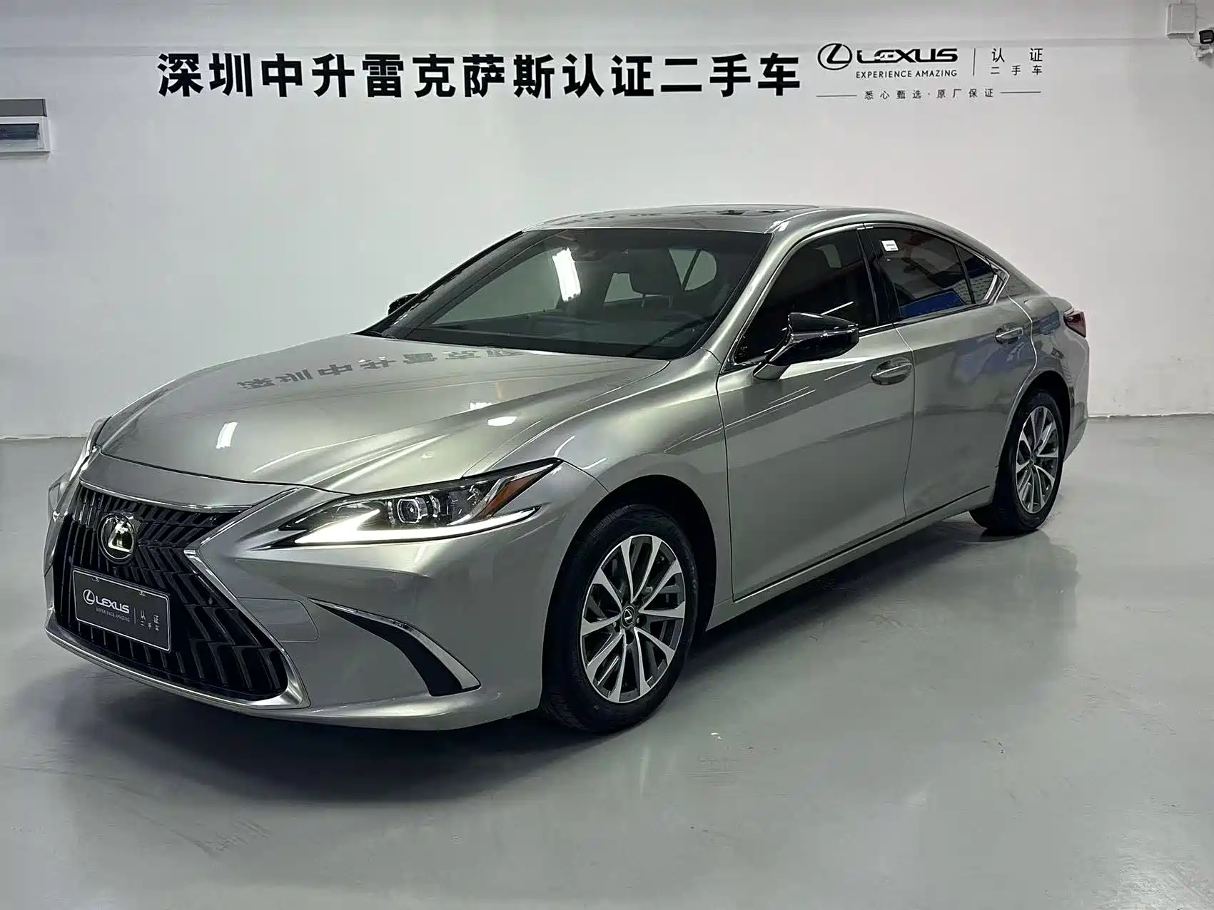 LEXUS ES