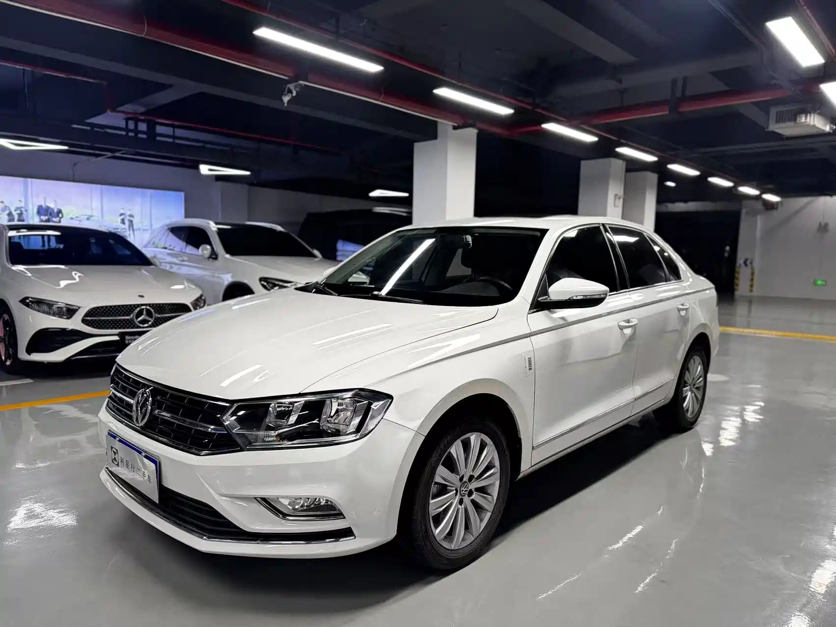 VOLKSWAGEN BORA