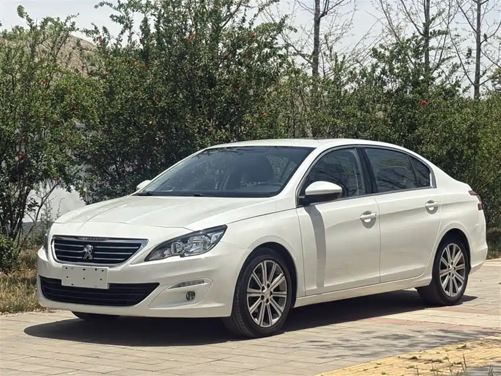 PEUGEOT 408
