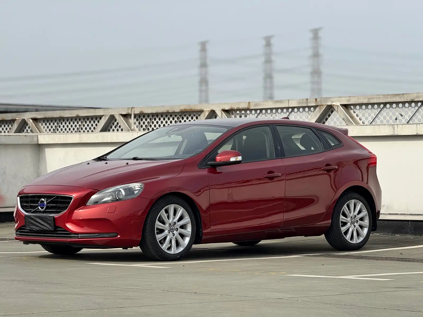 VOLVO V40