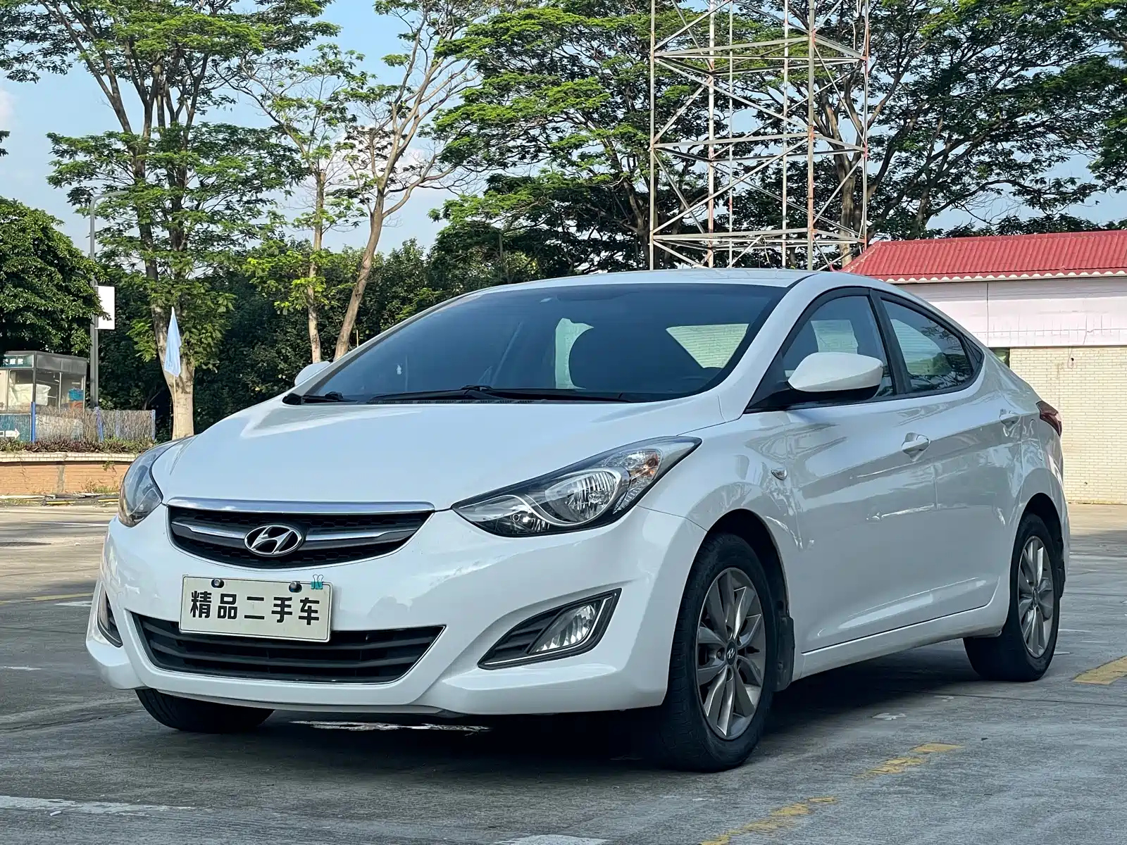 HYUNDAI ELANTRA