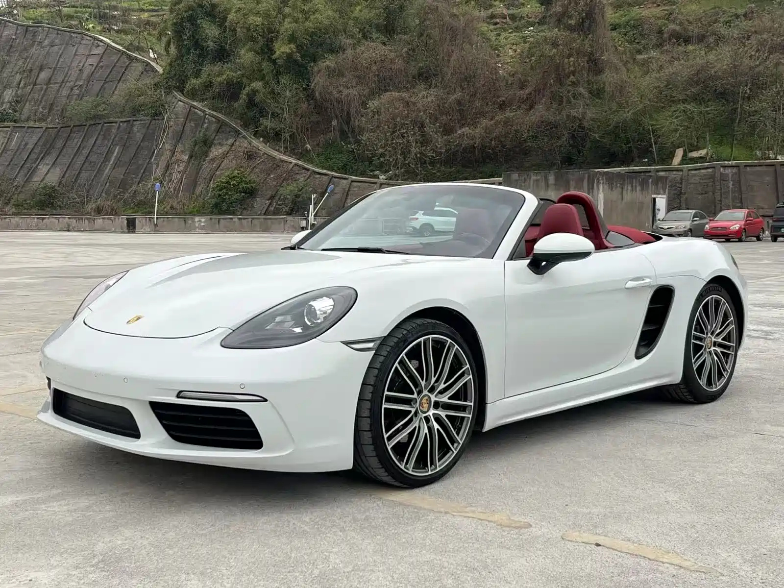 PORSCHE 718