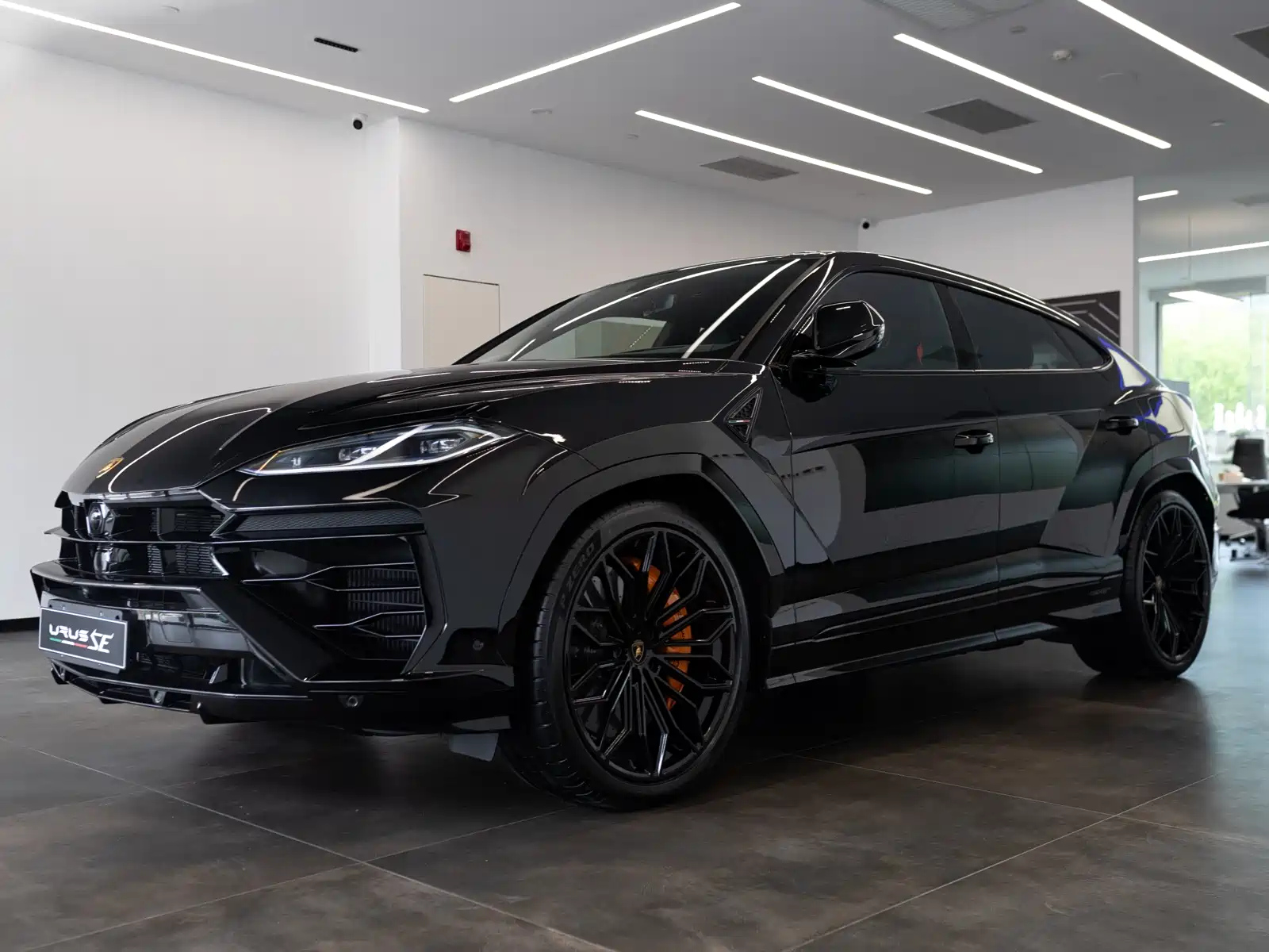 LAMBORGHINI URUS SE