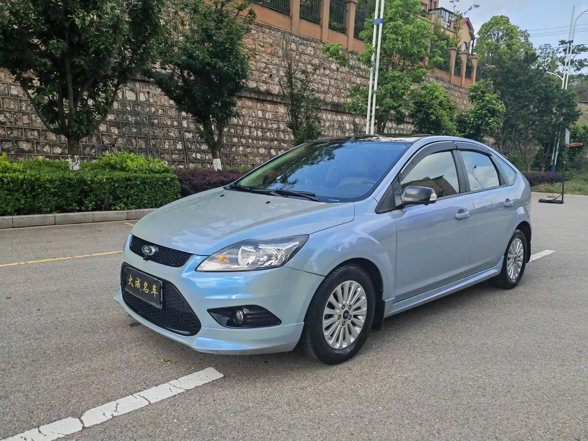 FORD FOCUS
