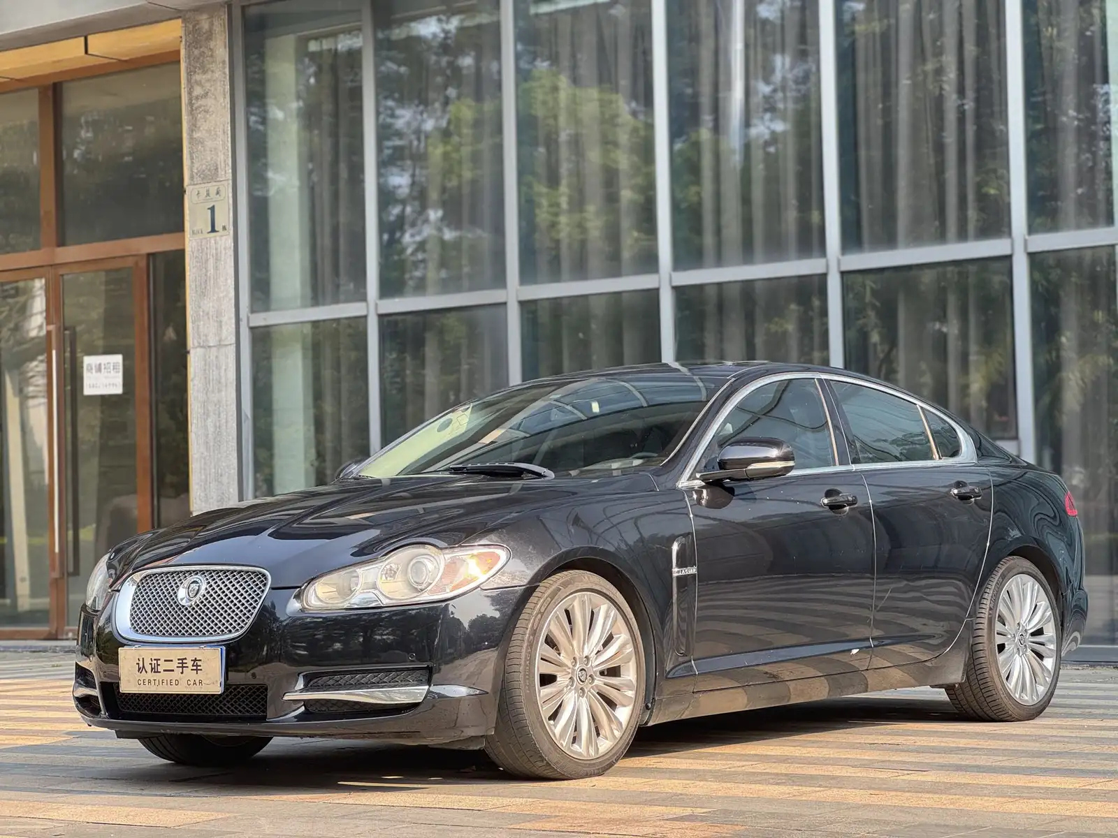 JAGUAR XF