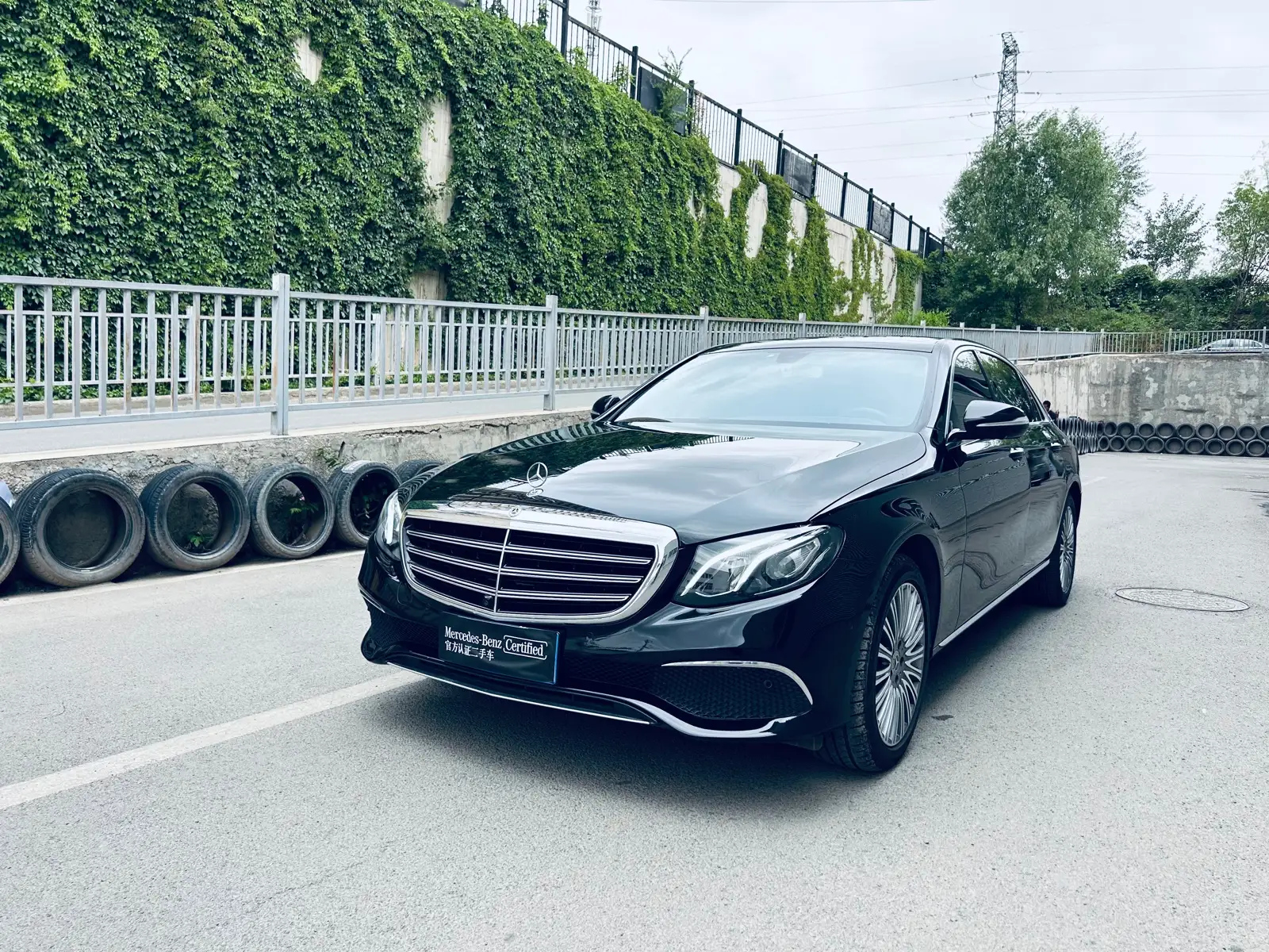 MERCEDES BENZ E-CLASS