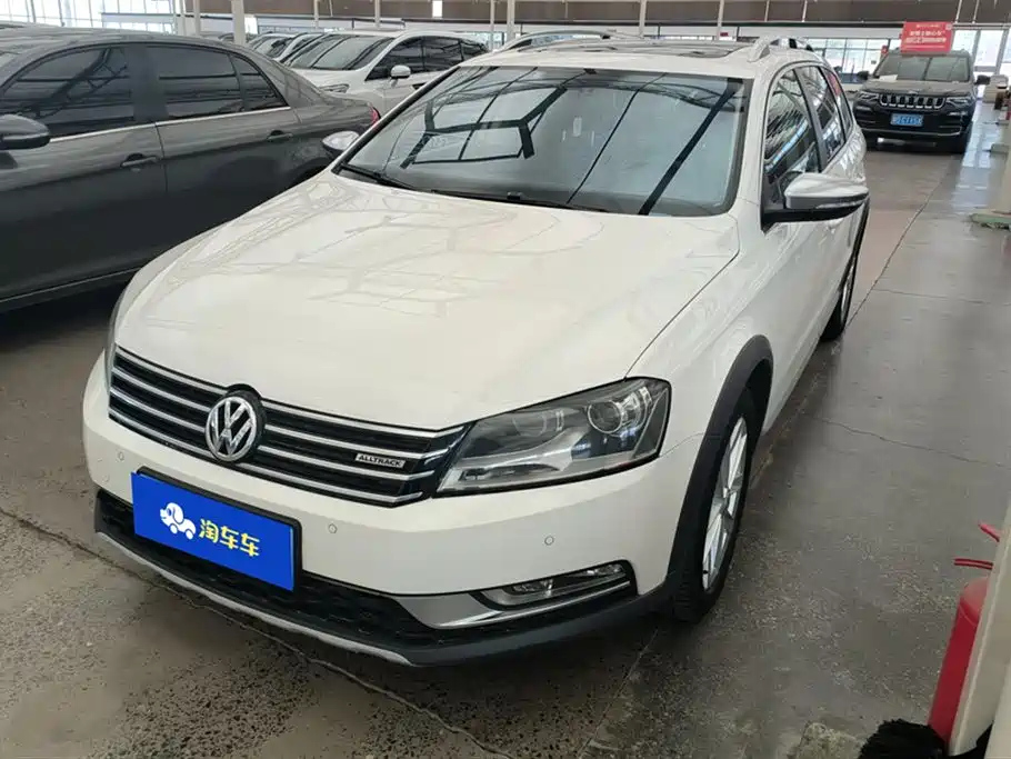 VOLKSWAGEN MAGOTAN IMPORT