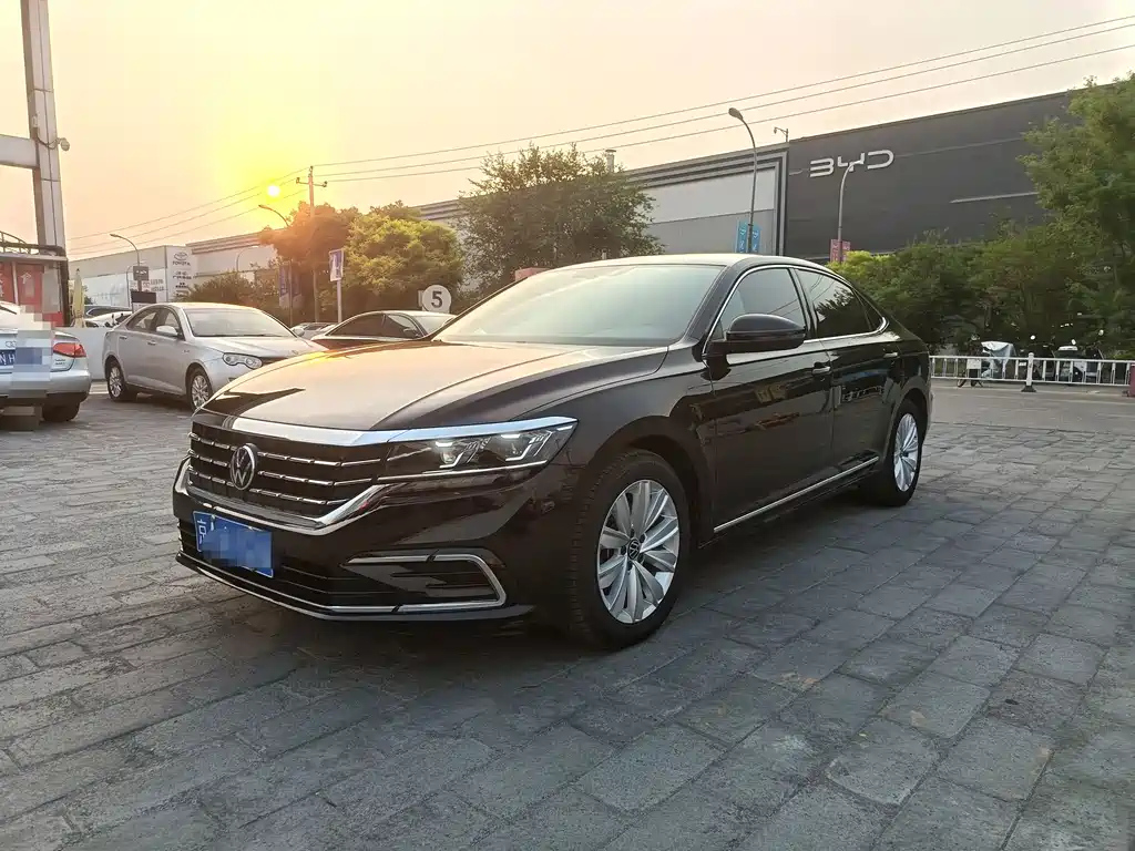 VOLKSWAGEN PASSAT 2021