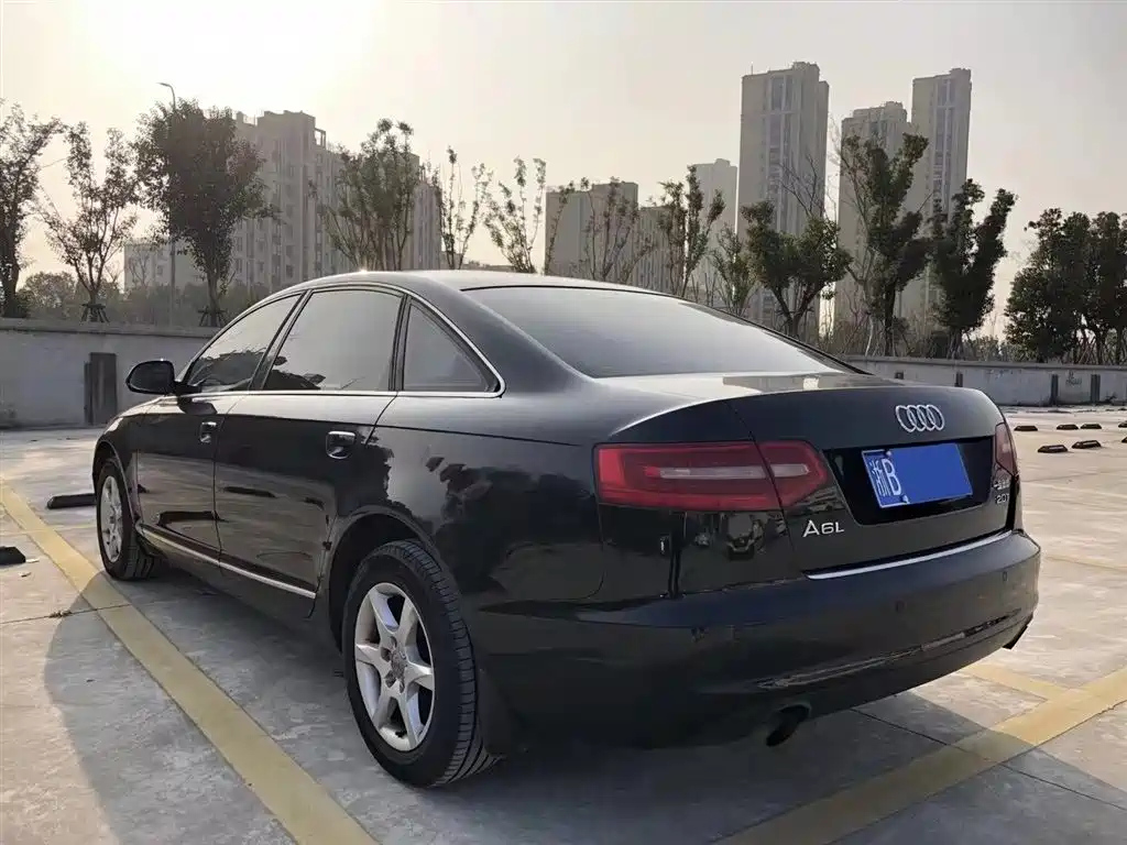 AUDI A6L 2011
