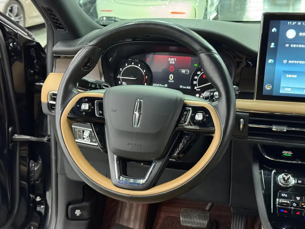 LINCOLN ADVENTURER 2020