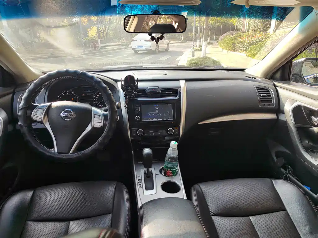 NISSAN TEANA 2017