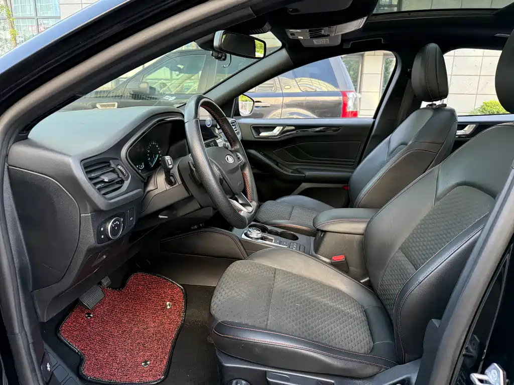 FORD FOCUS 2020