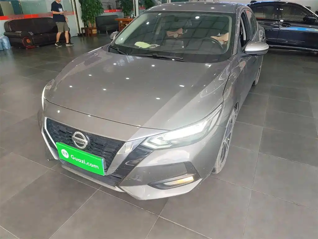 NISSAN SYLPHY 2020