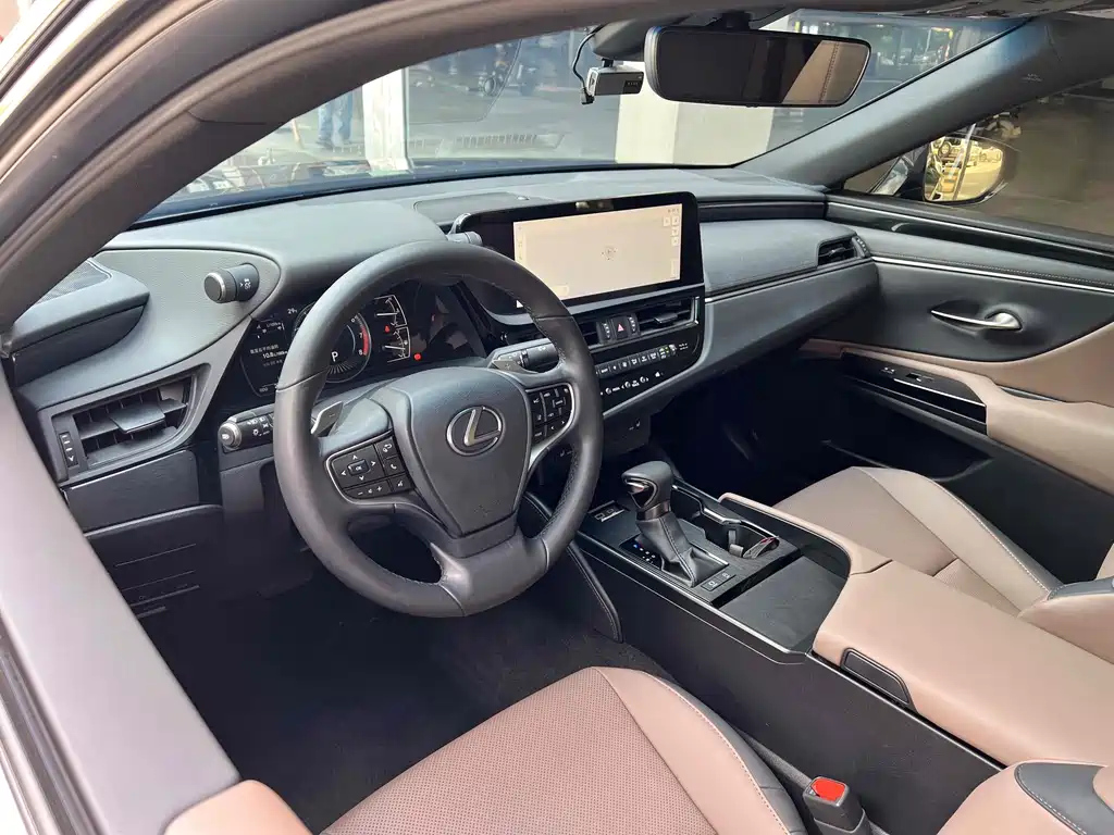 LEXUS ES 2022