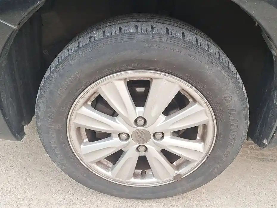 BYD L3 2012