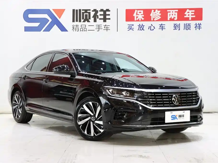 VOLKSWAGEN PASSAT 2024