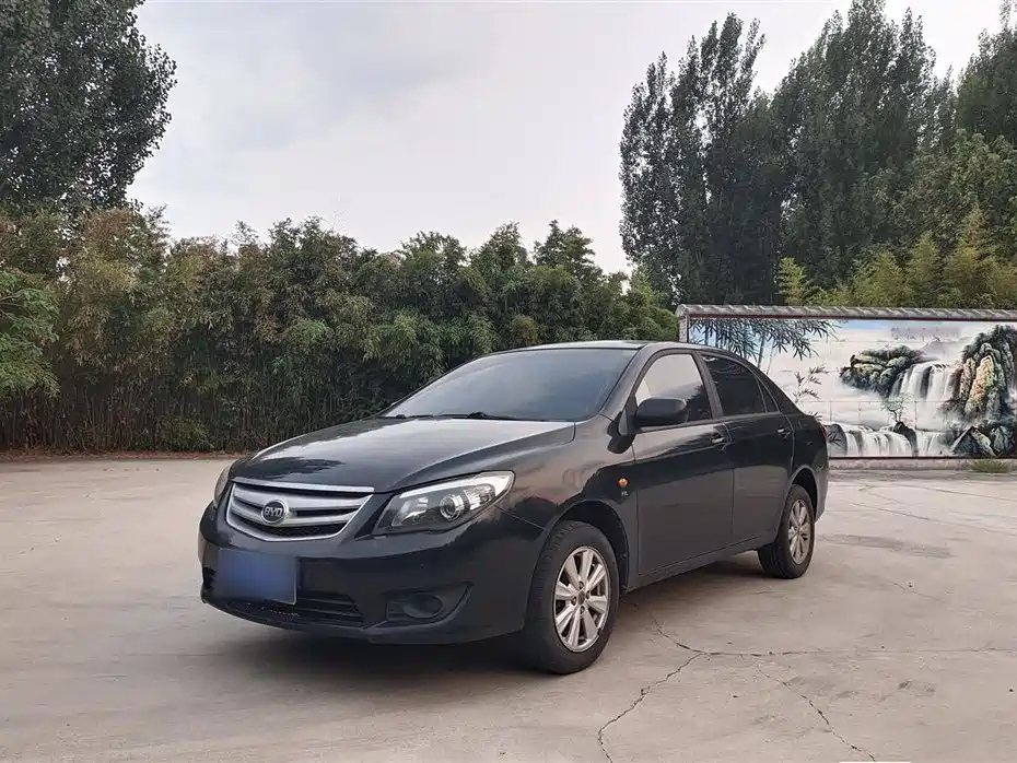 BYD L3 2012