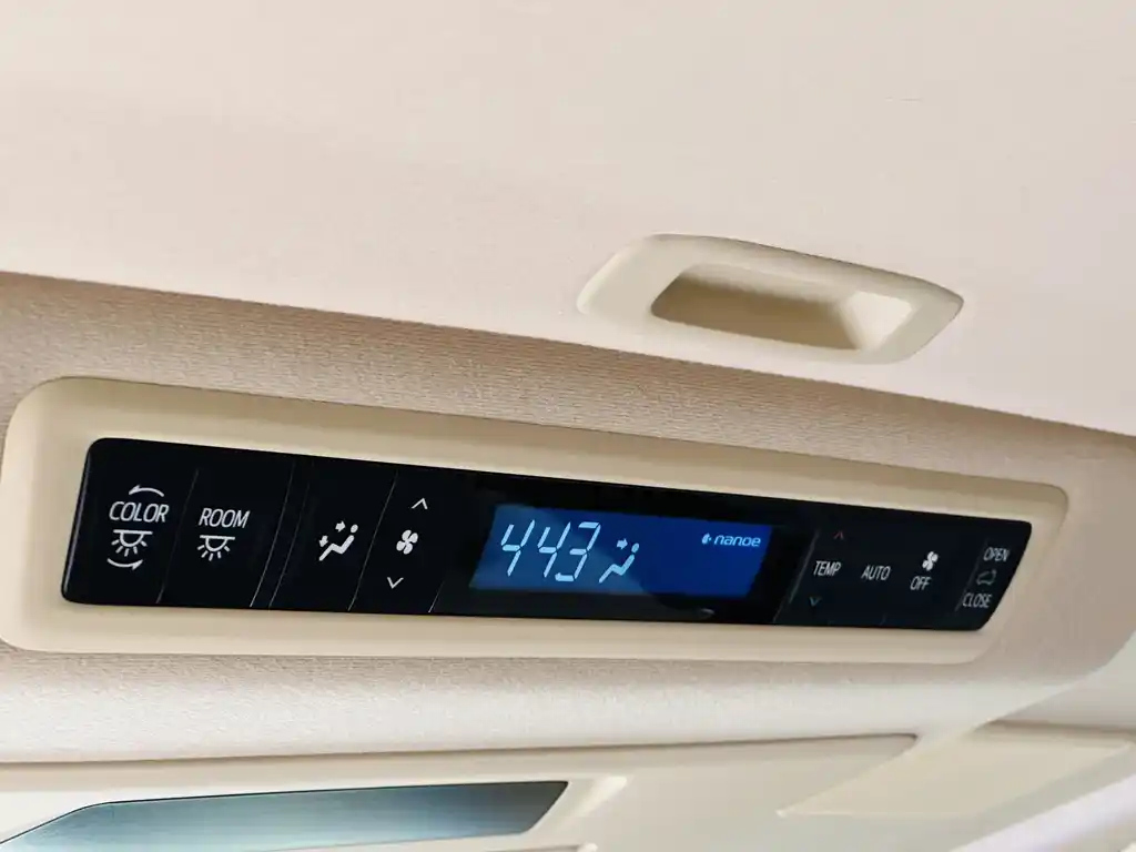 TOYOTA ALPHARD 2015