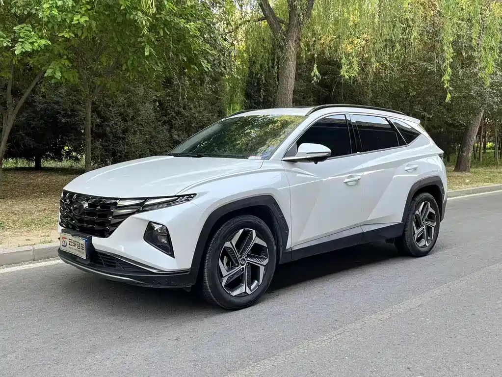 HYUNDAI TUCSON 2023