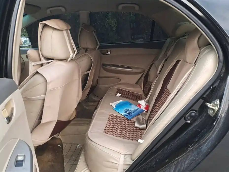 BYD L3 2012