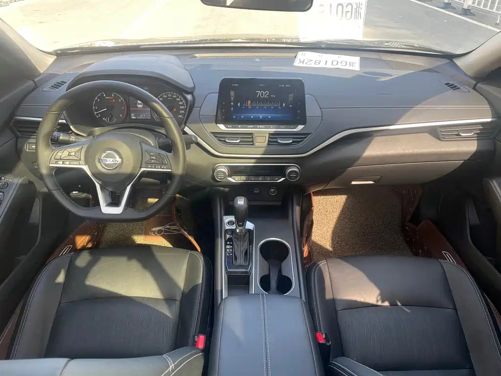 NISSAN TEANA 2020
