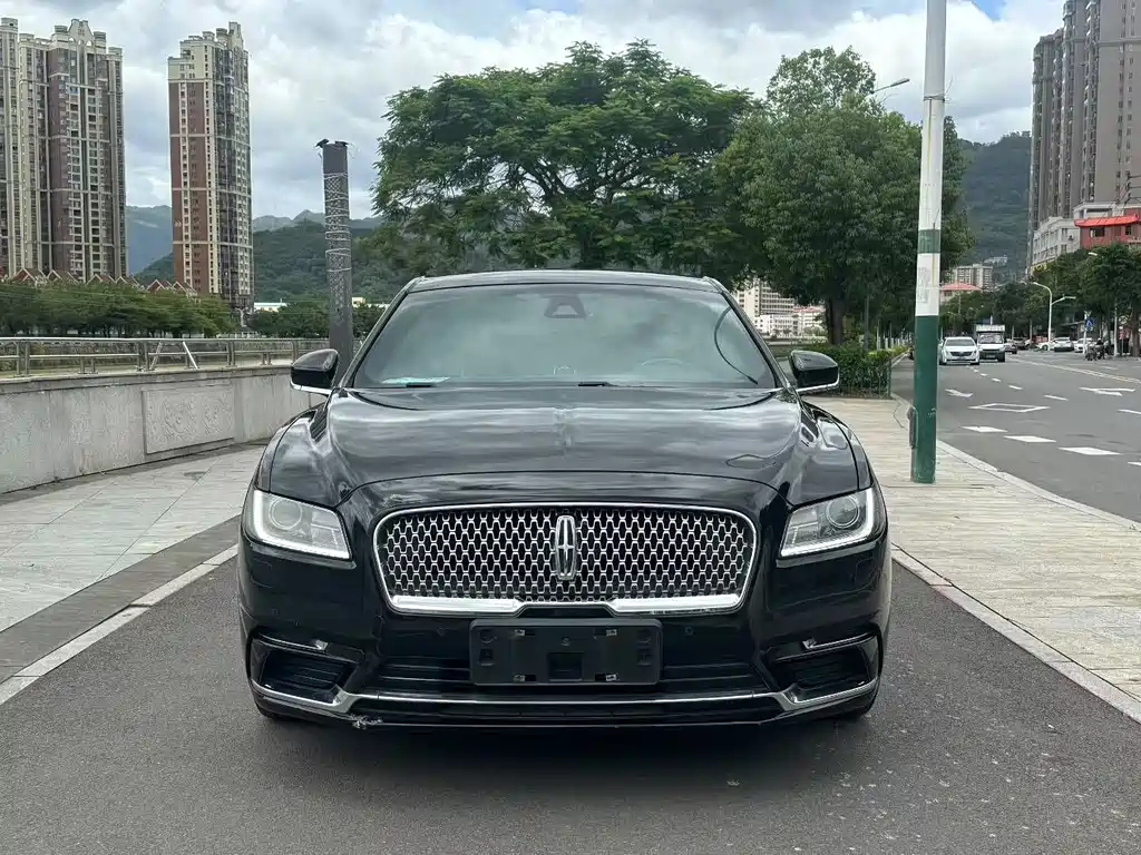 LINCOLN CONTINENTAL 2017