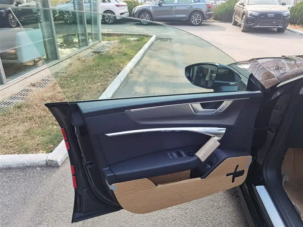 AUDI A7 2024