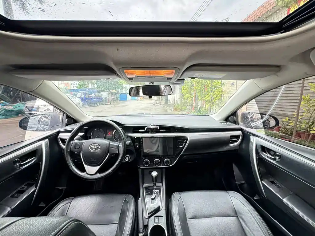 TOYOTA COROLLA 2014
