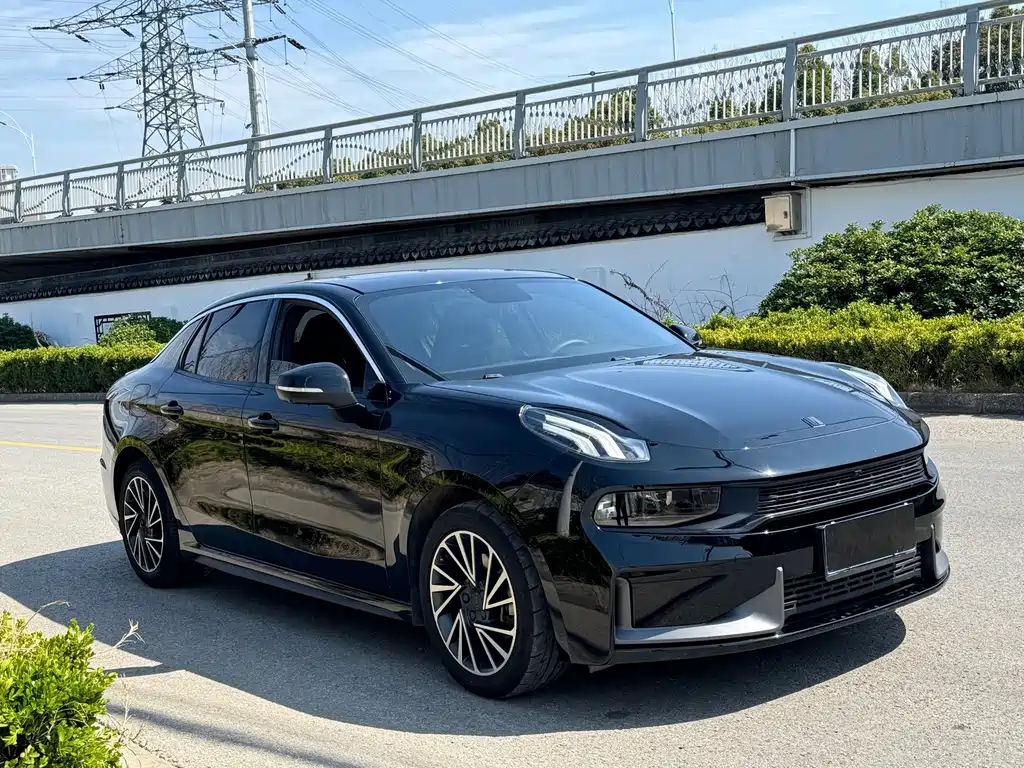 LYNK&CO 03 2018