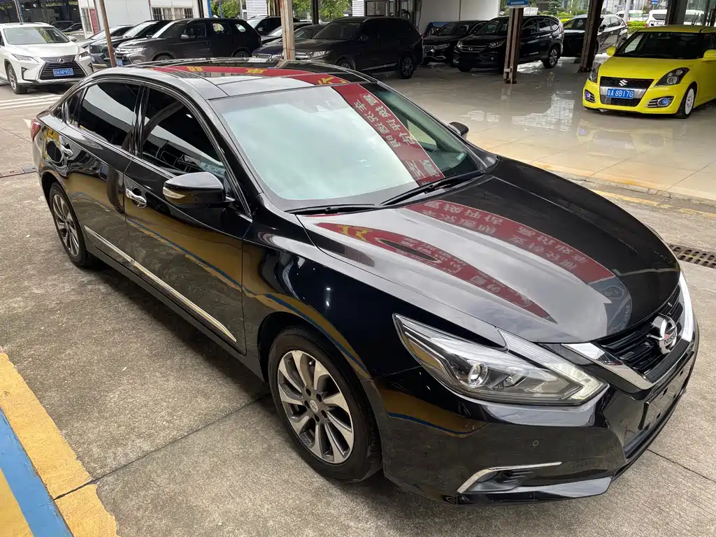 NISSAN TEANA 2016