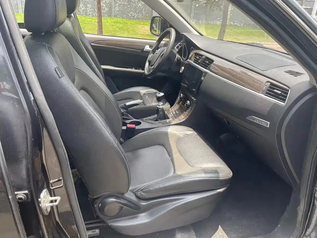 ZOTYE T600 2014