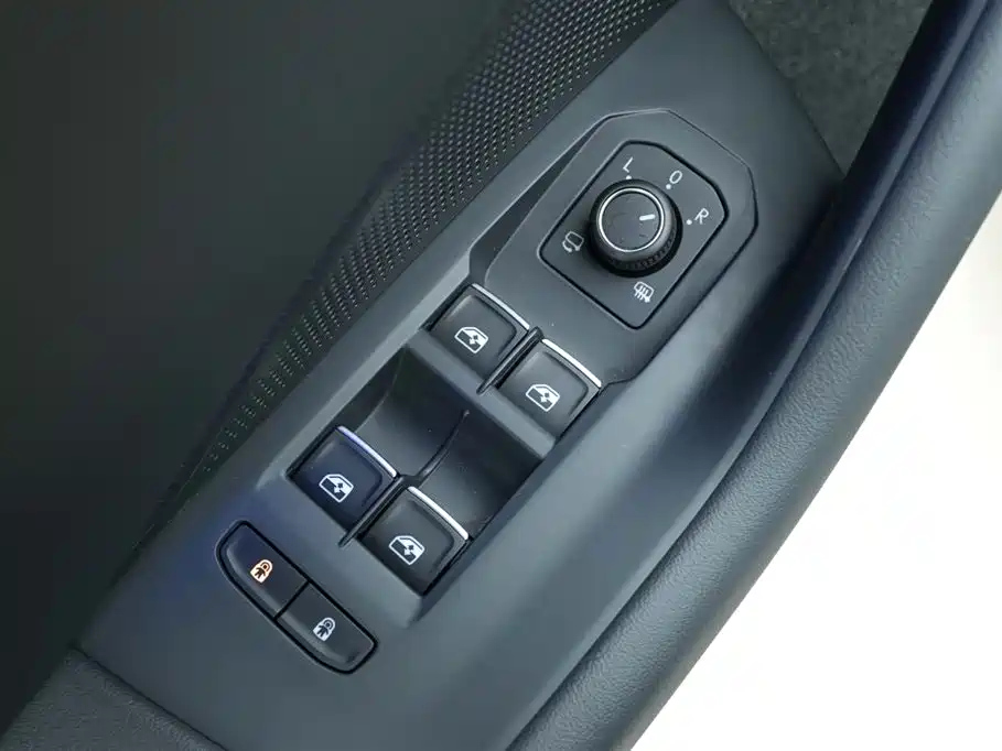 VOLKSWAGEN MAGOTAN 2024